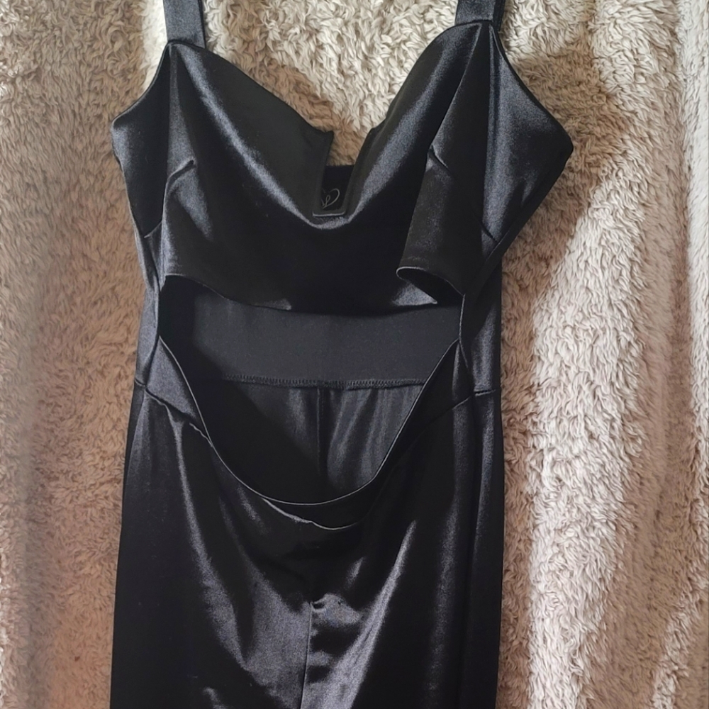 Cut out pant suit